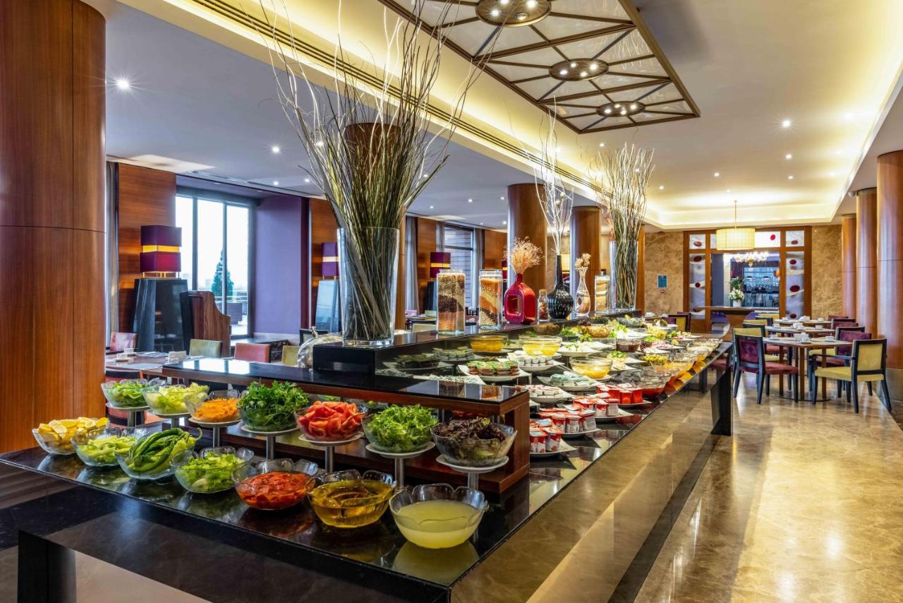 Hotel Celik Palas Convention Center & Thermal Spa Bursa Kültér fotó The buffet at the hotel