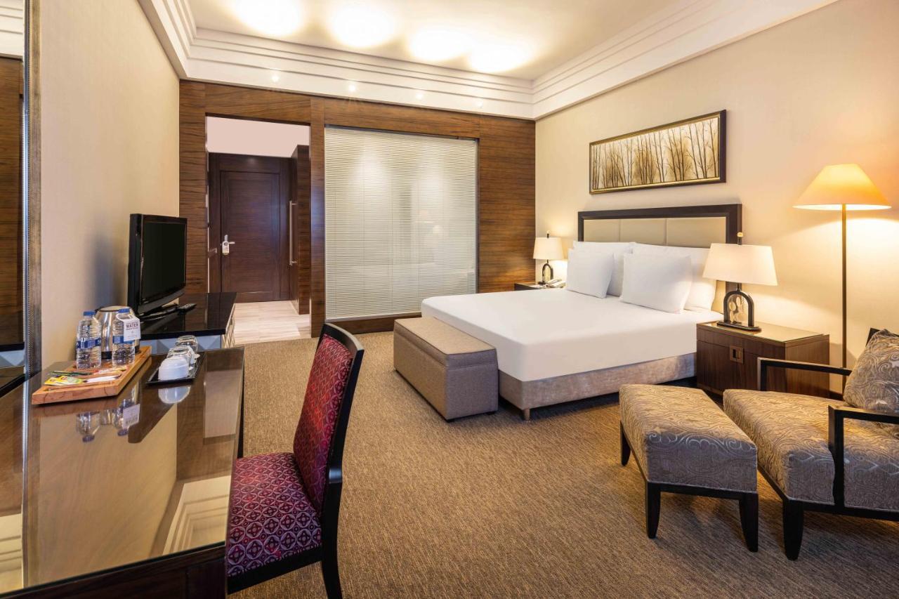 Hotel Celik Palas Convention Center & Thermal Spa Bursa Kültér fotó A room at the hotel