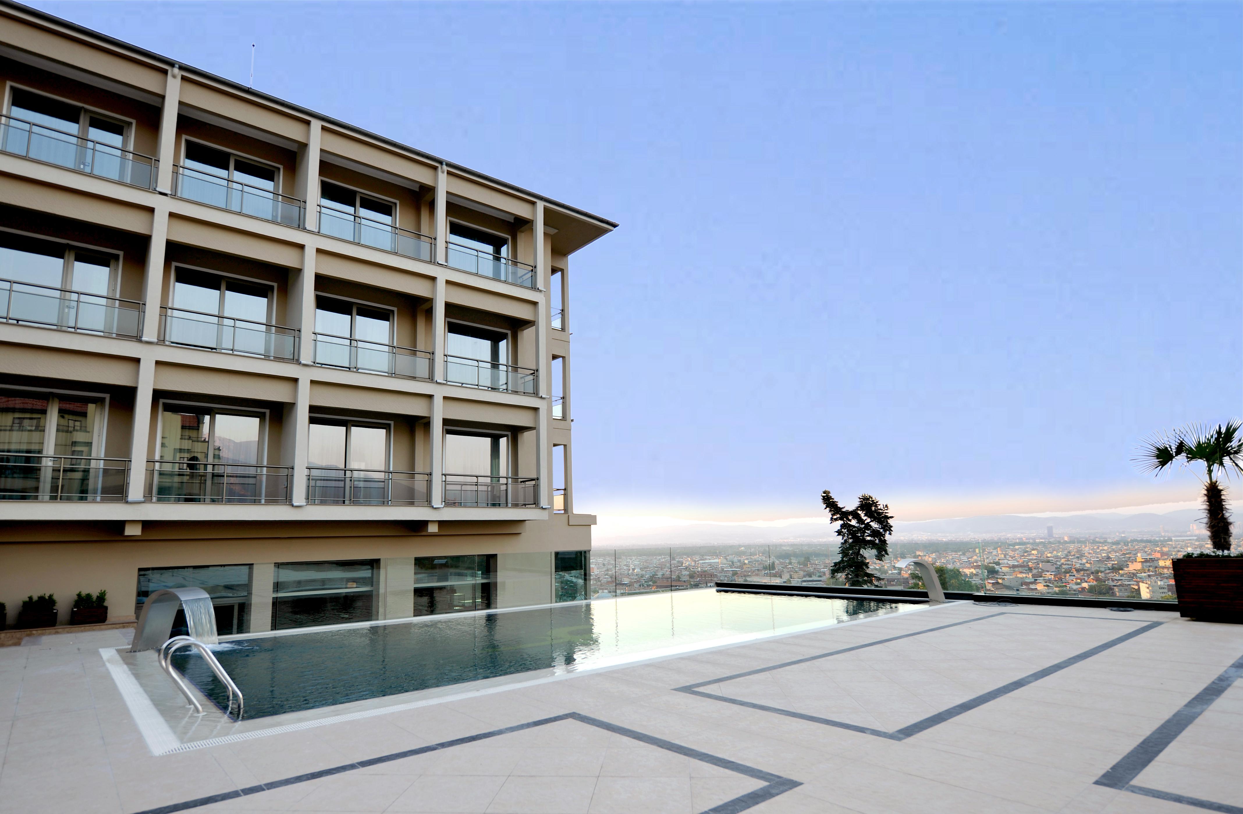 Hotel Celik Palas Convention Center & Thermal Spa Bursa Kültér fotó The school's main building