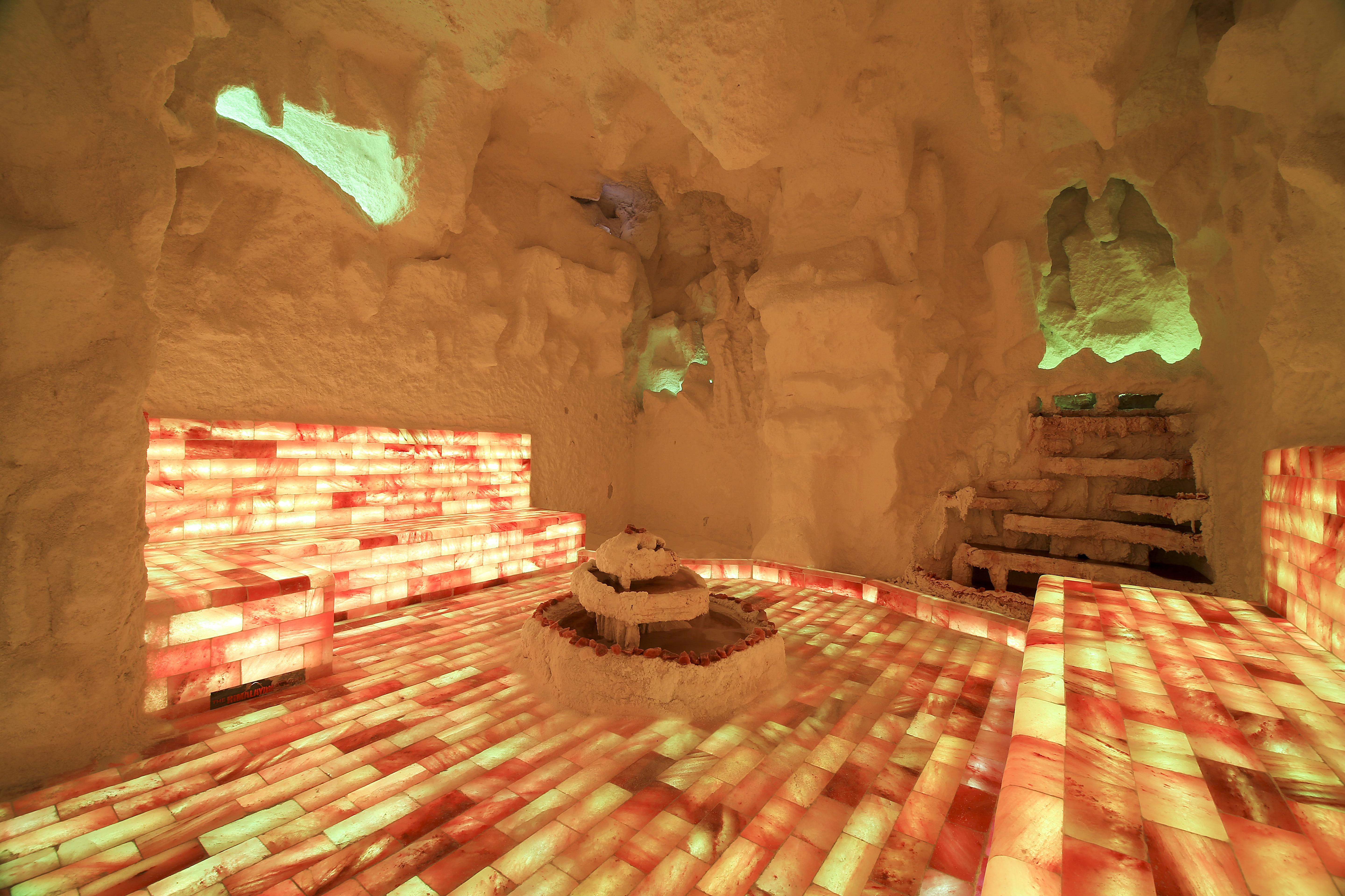 Hotel Celik Palas Convention Center & Thermal Spa Bursa Kültér fotó Salt cave